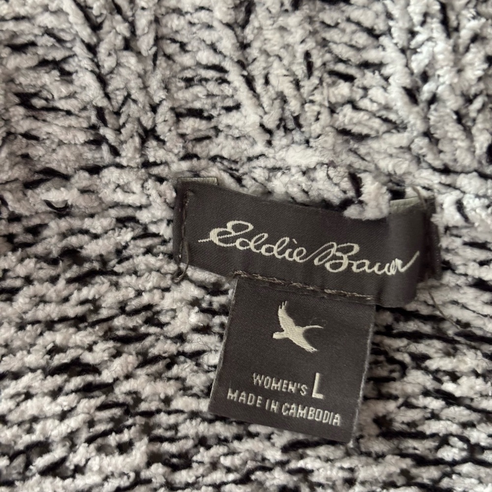 Eddie Bauer Women's Gray Cardigan Sweater - Picture 4 of 4
